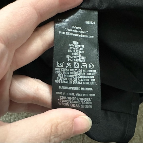 EUC Women’s Ted Baker Black Sleeveless Dress! - Picture 6 of 6